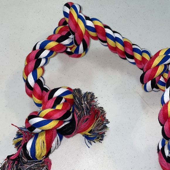 🎉HP🎉NWOT Large Dog 5 Knot Rope Toy Pink & Yellow - Picture 2 of 3